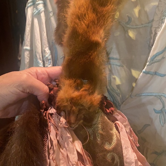 Stunning magnolia pearl mink purse - Picture 4 of 9